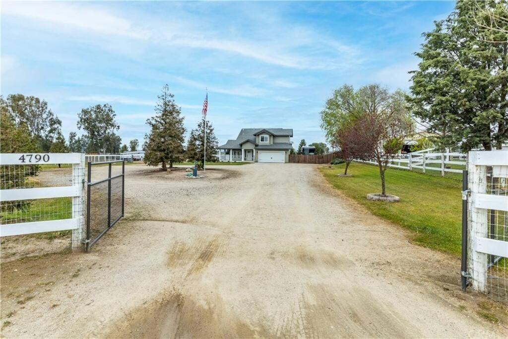Our Farmhouse, Our Place: Cozy And Cute Homestead! Paso Robles Dış mekan fotoğraf